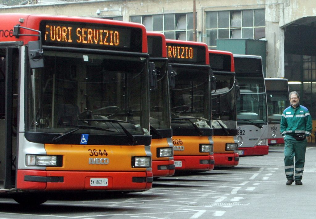 SCIOPERI: RAFFICA DI STOP;GIUGNO CALDO PER AEREI, TRENI, BUS