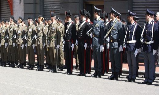 lavoro forze dell'ordine