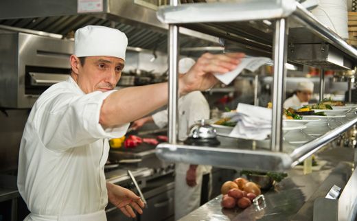 lavoro in cucina