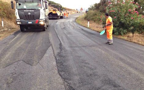 lavoro operai strade