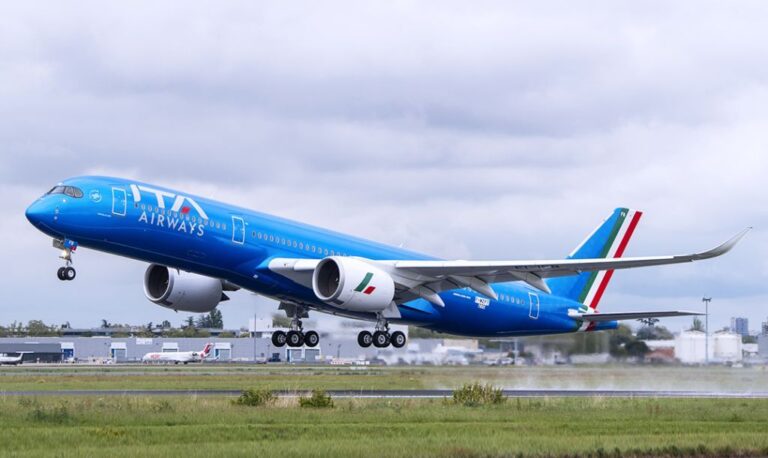 Bracciale da bambino in oro Aeroplano con targhetta | - La tua g