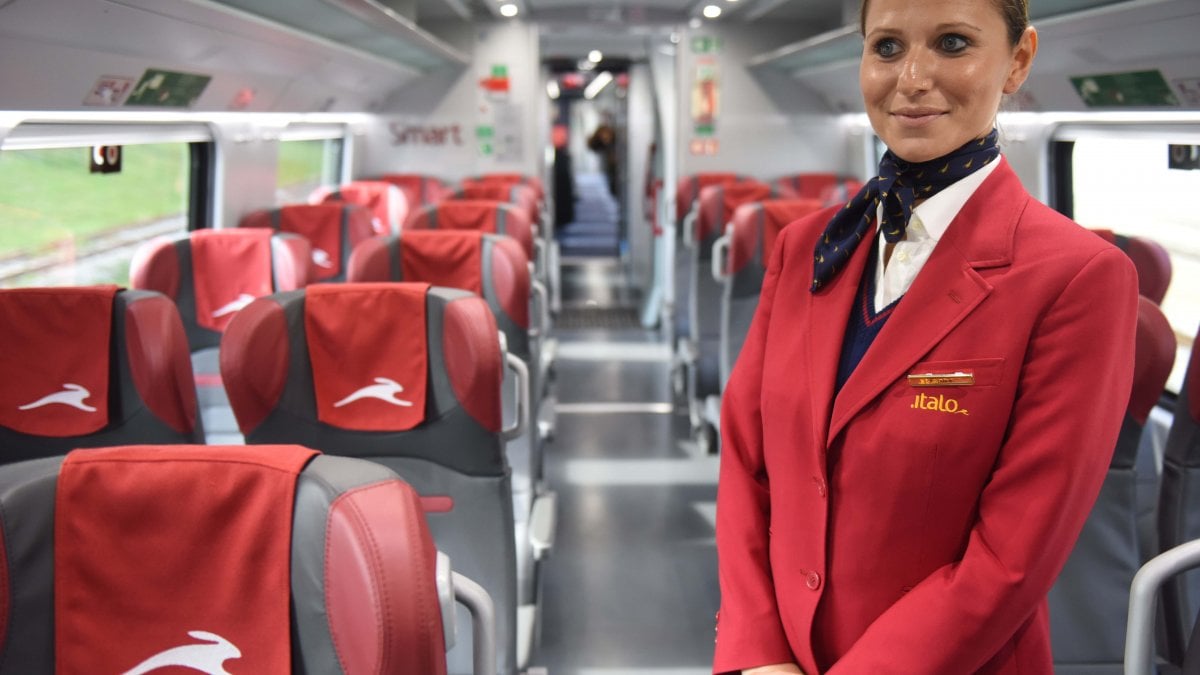 italo treno lavoro assunzioni steward hostess impiegati