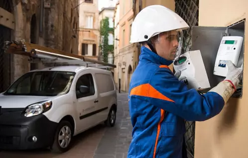 lavoro installatori contatori luce